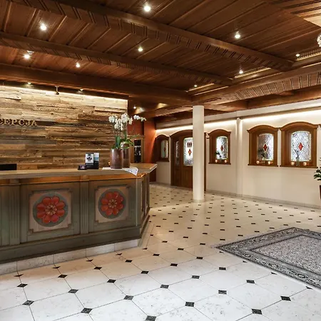 Alpejski Boutique Отель Карпач